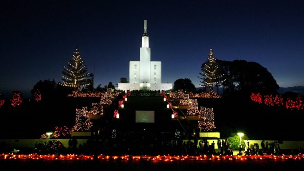 Radiant Revelry: Experiencing the Enchanting Temple View Christmas Lights from Rua Resort