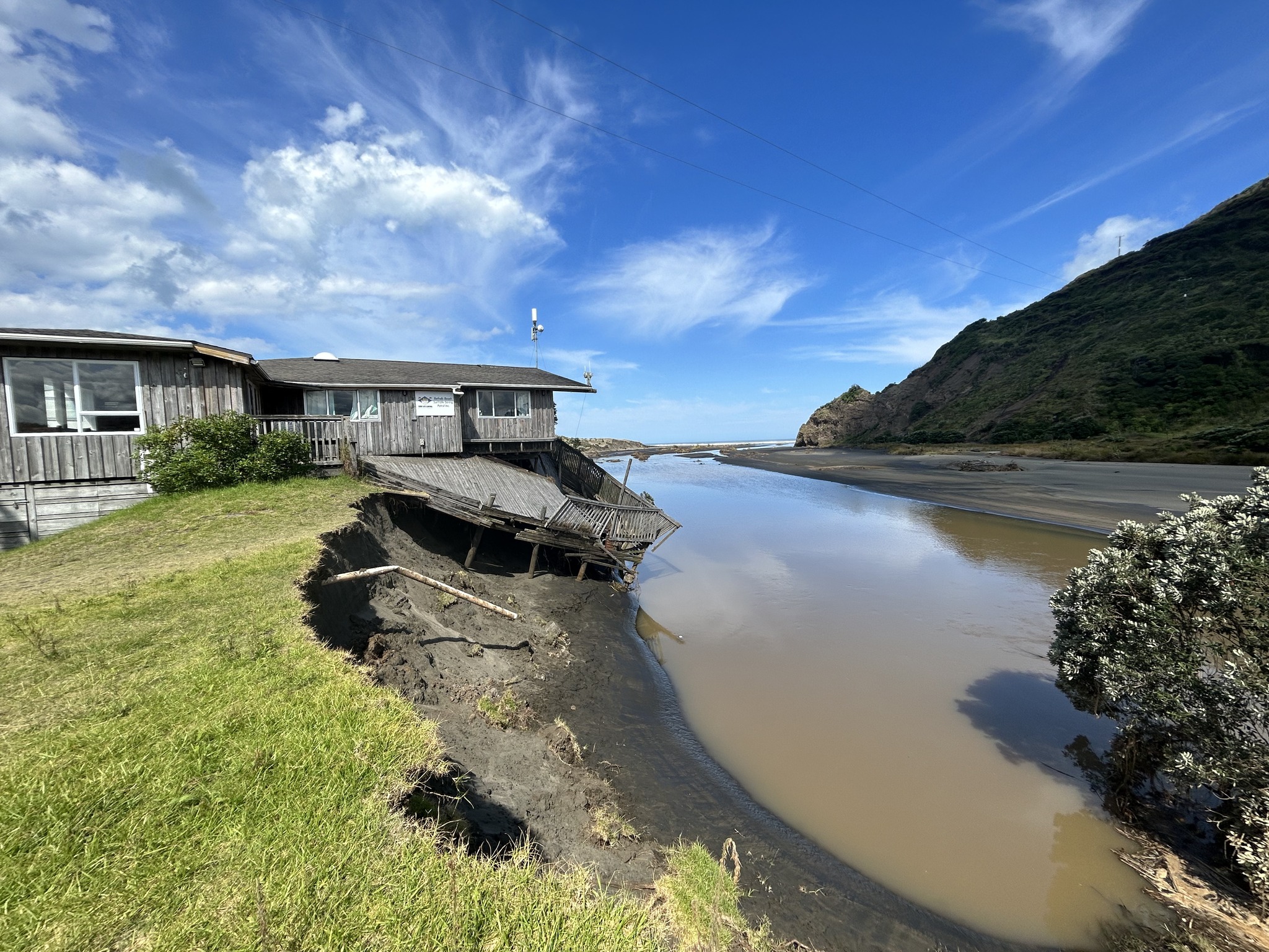 MediaPA and Bethells Beach Cottages Start the Wave for Bethells Beach Surf Lifesaving Patrol Recovery